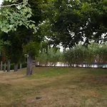 Le Clos Des Oiseaux 4*