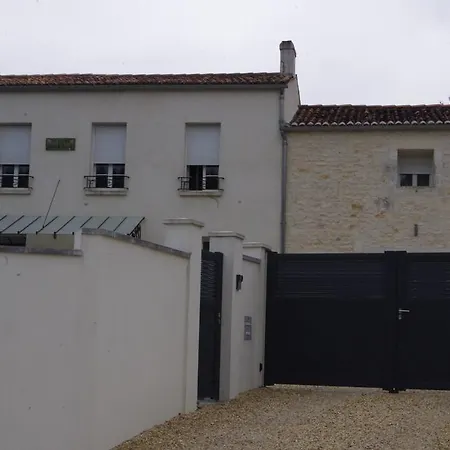 Le Clos Des Oiseaux 4* Saintes