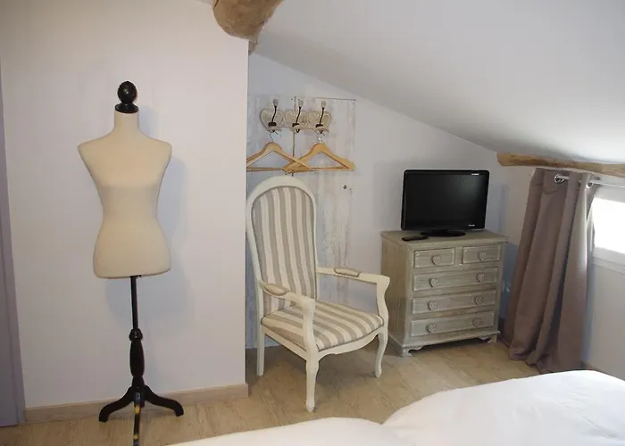 Bed & Breakfast Le Clos Des Oiseaux 4*