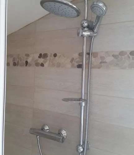 Le Clos Des Oiseaux לינה וארוחת בוקר סנטה